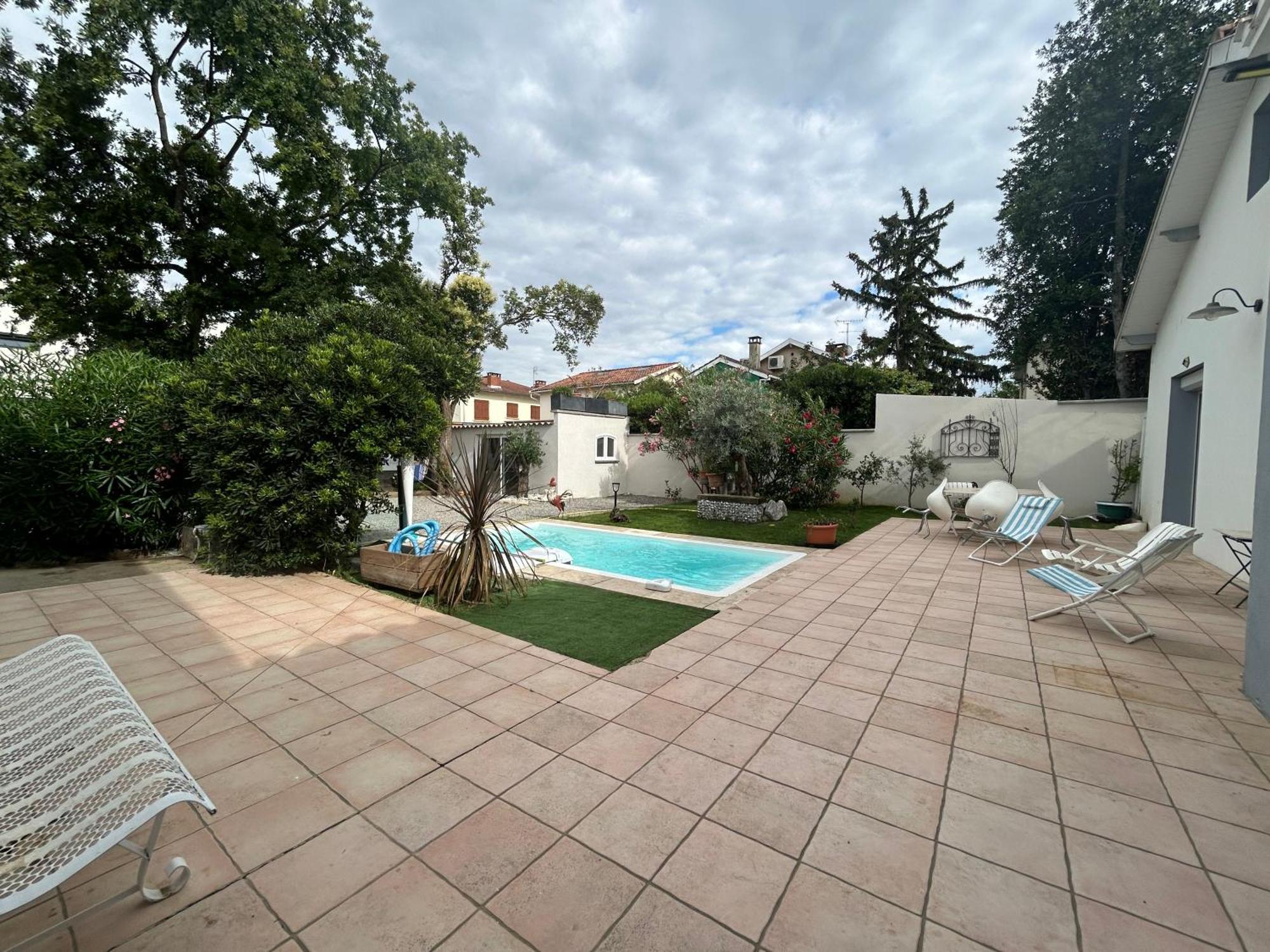 Villa Rose Toulouse Luaran gambar